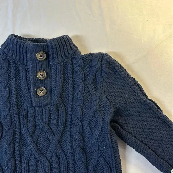 GAP - pullover cable knit sweater. Size 12-18 months - Picture 2 of 5